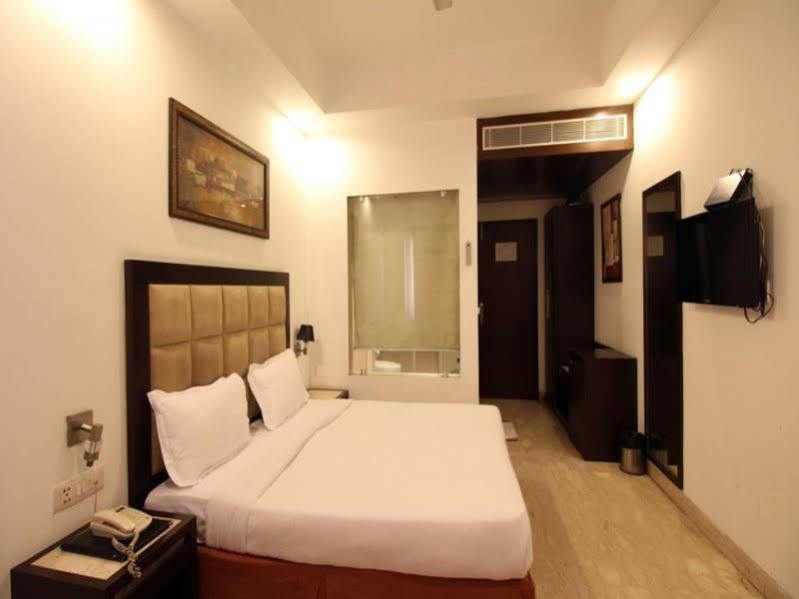Hotel Livasa Inn Near Blk Hospital Delhi  Bagian luar foto